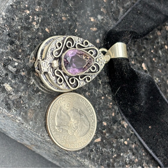 Amethyst Locket, Choker, February Birthstone, 6 Carat Stone, Sterling Silver - Picture 6 of 9